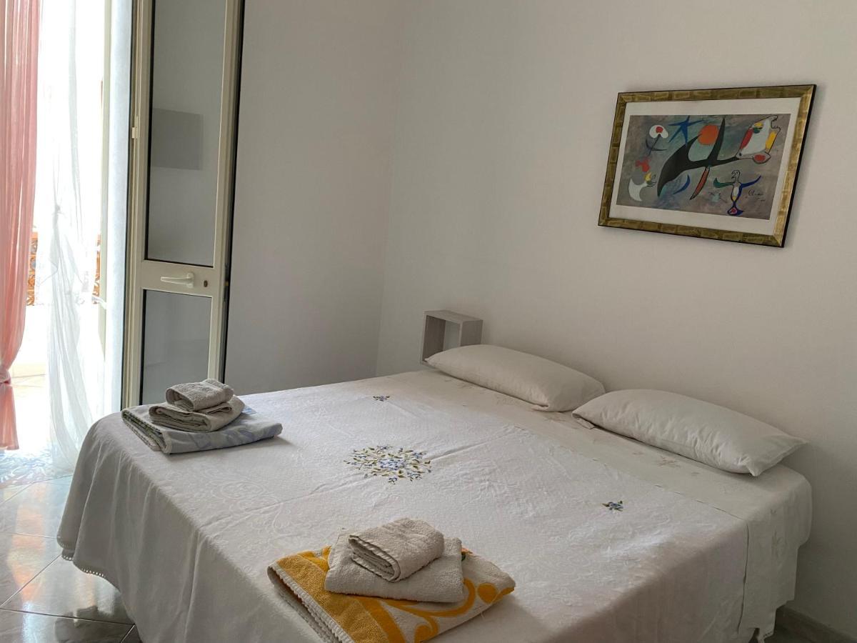 Large Double Room,1352372540:JPEG